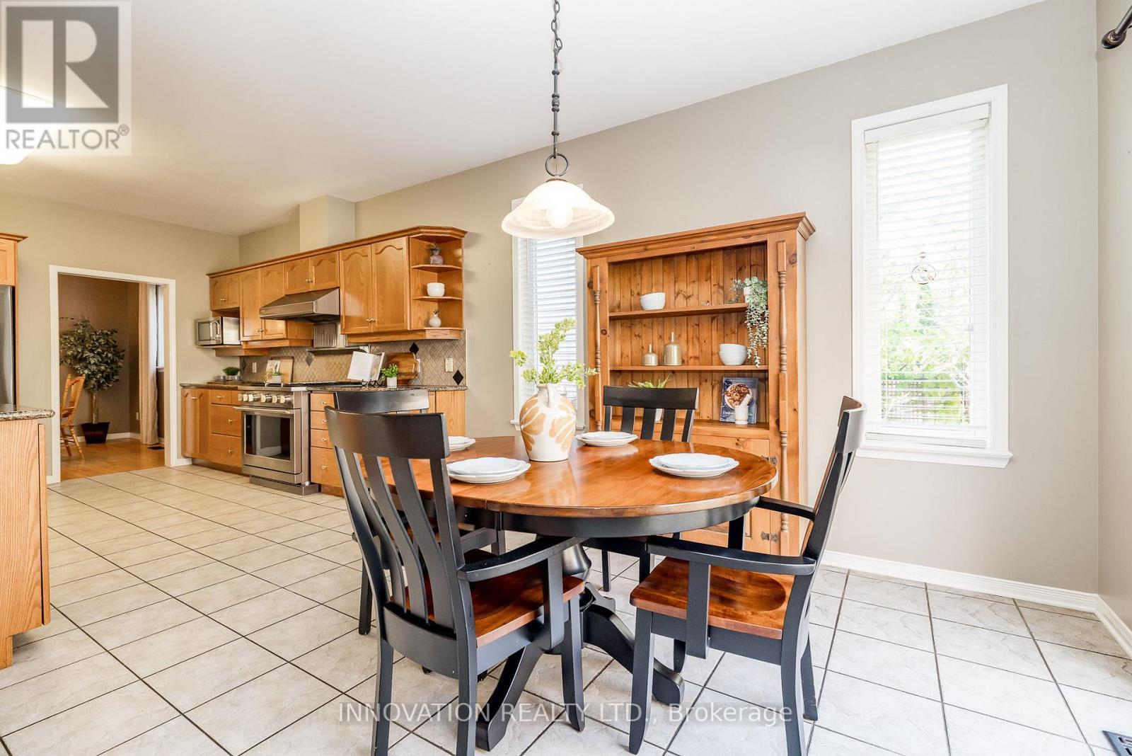 25 Kyle Avenue, Ottawa, ON - Indoor Photo Showing Dining Room