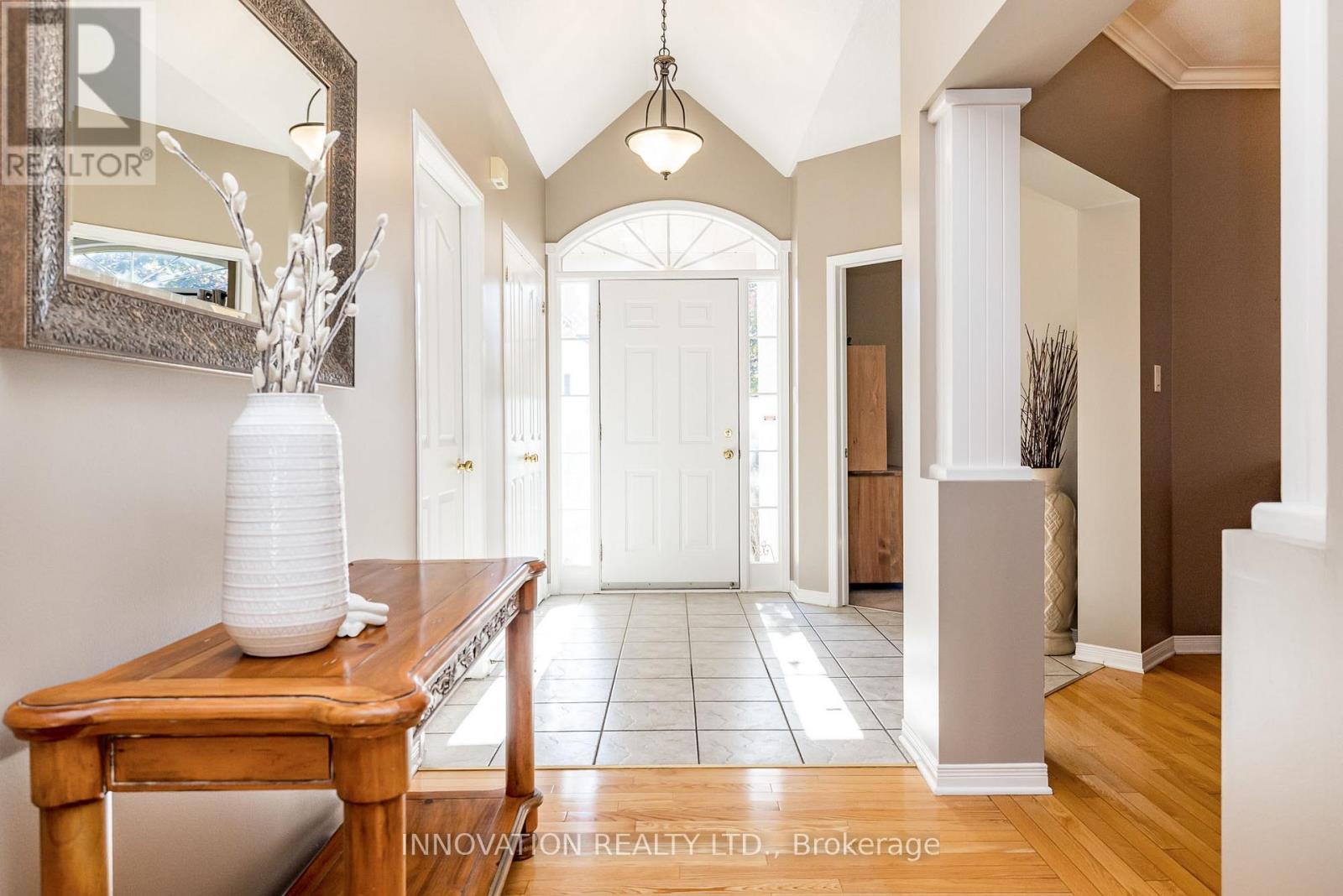 Entrance with double closet door - 25 Kyle Avenue, Ottawa, ON - Indoor Photo Showing Other Room