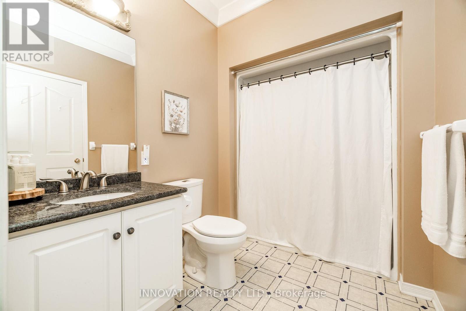 Family bath with granite tops and walk-in shower - 25 Kyle Avenue, Ottawa, ON - Indoor Photo Showing Bathroom