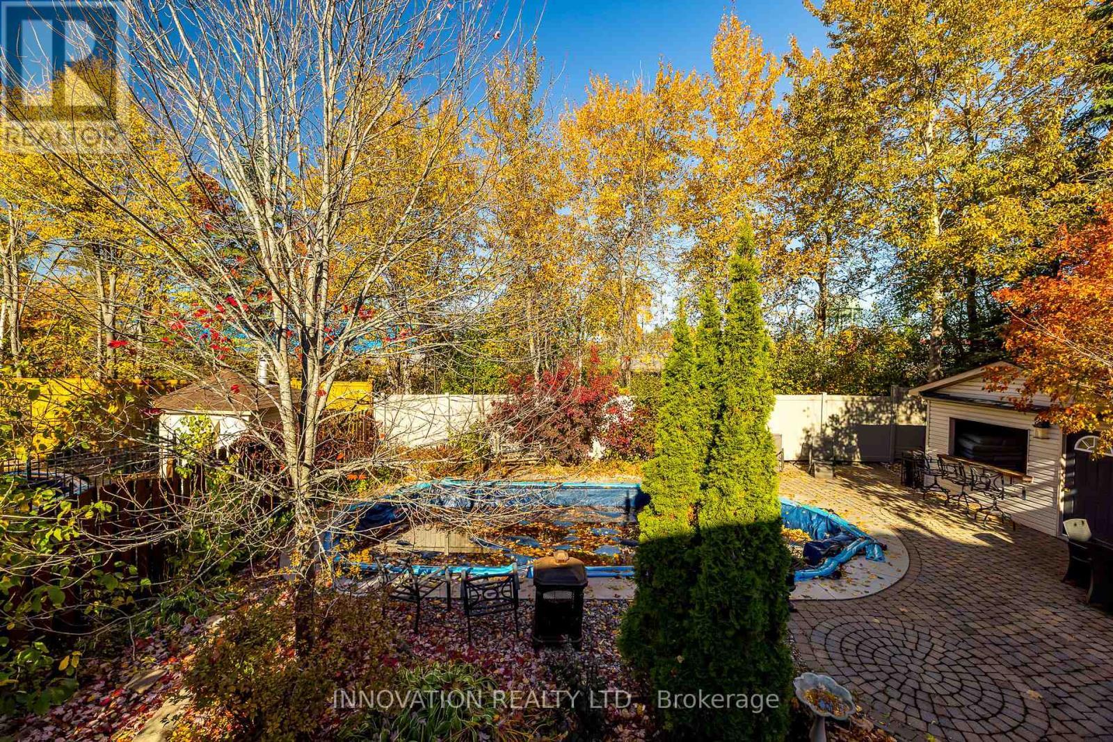 View from back deck - fall - 25 Kyle Avenue, Ottawa, ON - Outdoor