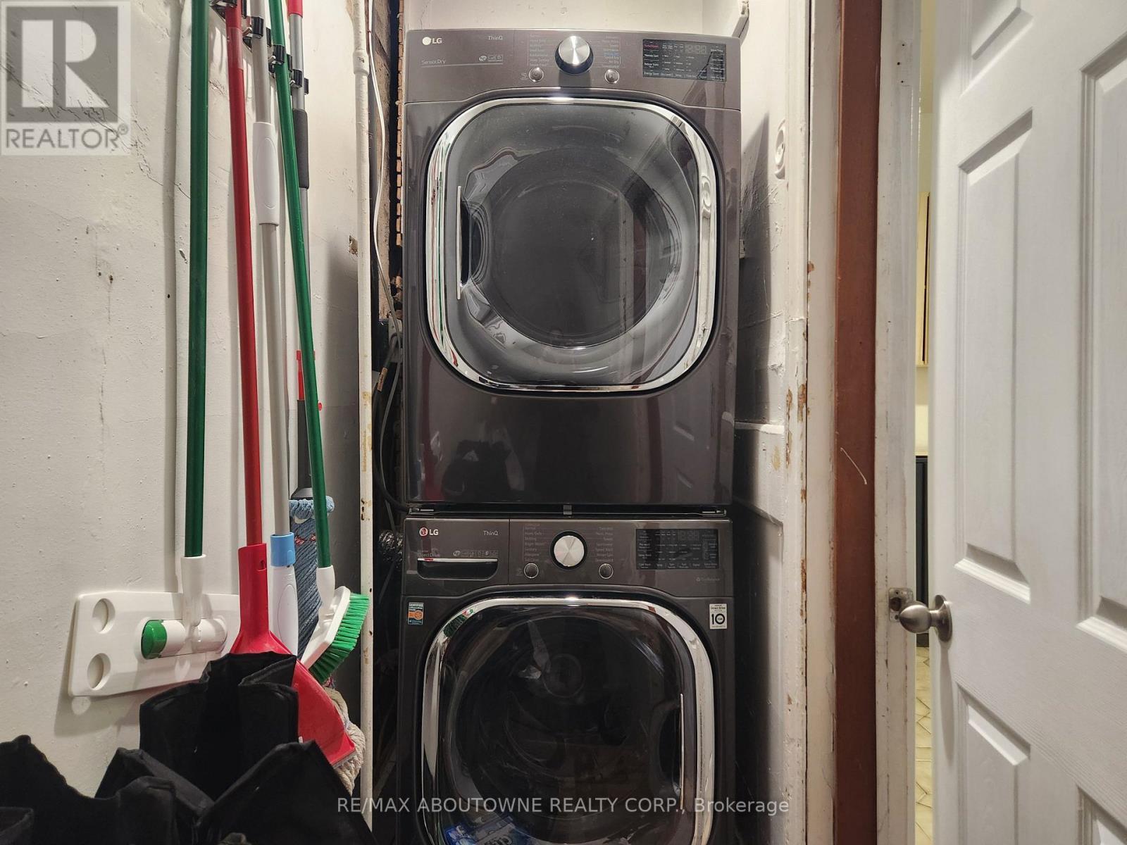 72 William Street, Hamilton, ON - Indoor Photo Showing Laundry Room