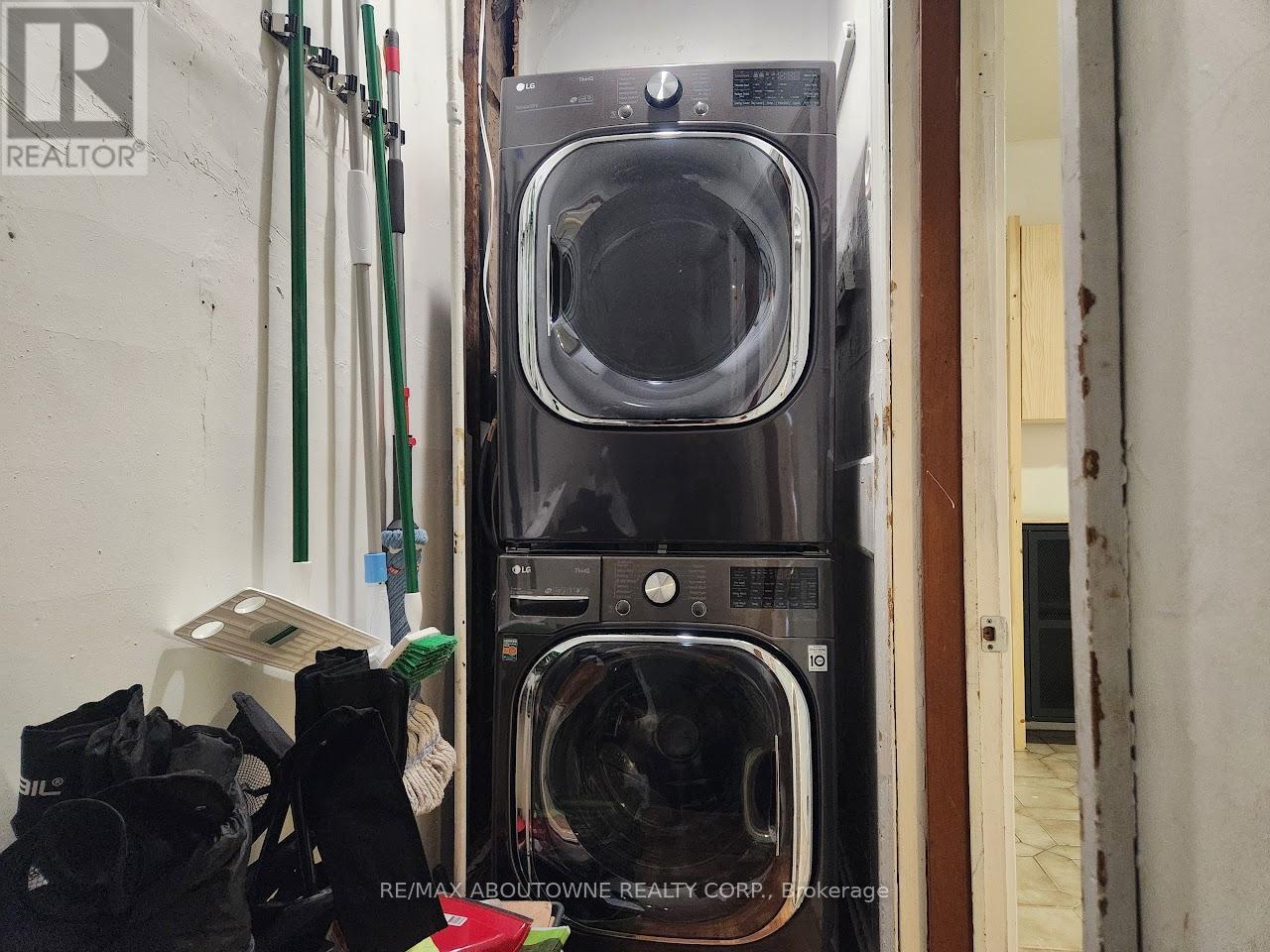 72 William Street, Hamilton, ON - Indoor Photo Showing Laundry Room