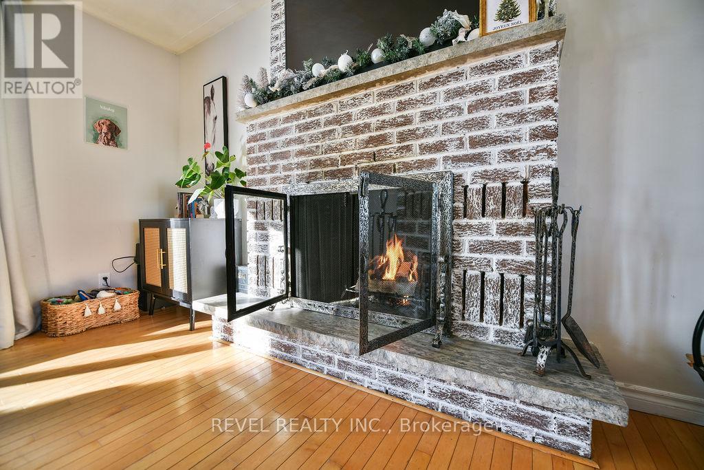 2104 Jaguar Drive, Timmins (Mtj - 101 West), ON - Indoor Photo Showing Other Room With Fireplace