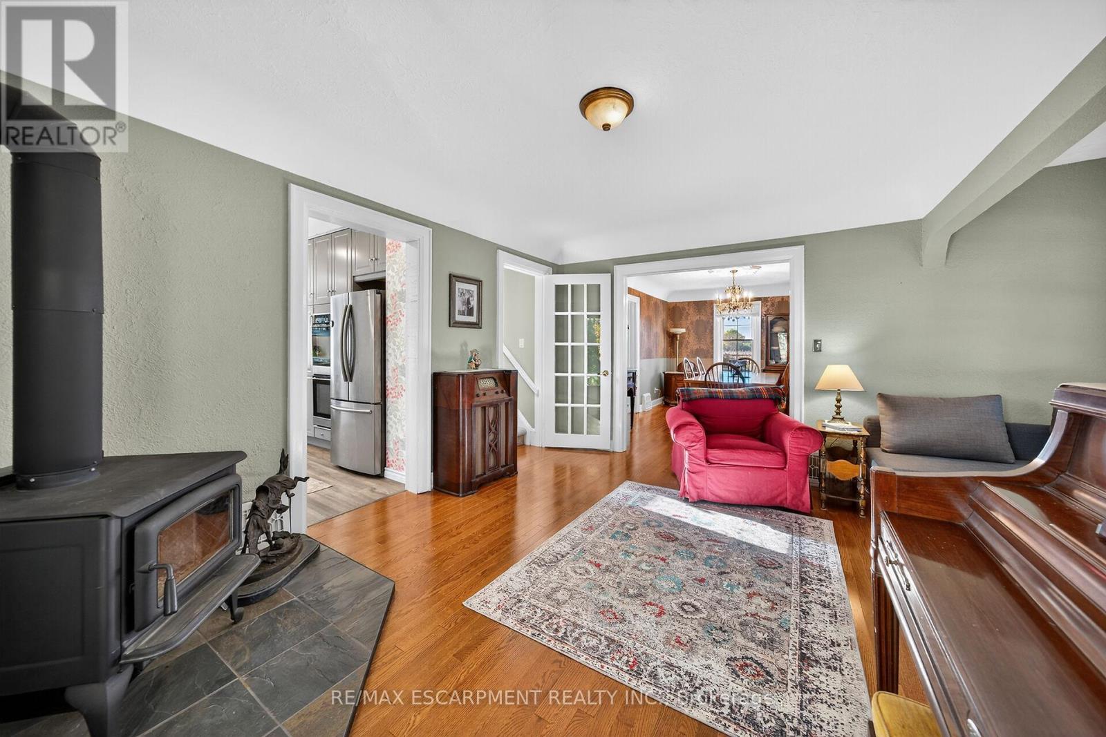 1072 Concession 13 Townsend, Norfolk, ON - Indoor Photo Showing Living Room