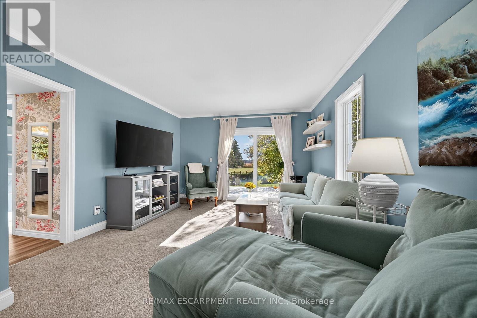 1072 Concession 13 Townsend, Norfolk, ON - Indoor Photo Showing Living Room