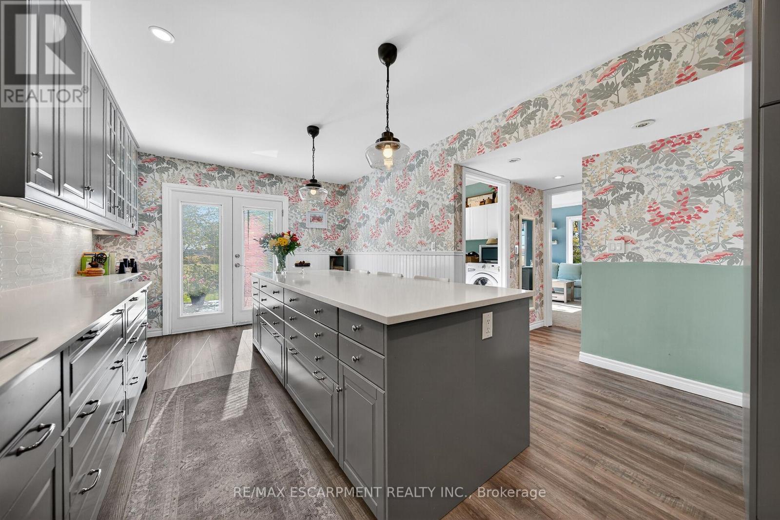 1072 Concession 13 Townsend, Norfolk, ON - Indoor Photo Showing Kitchen With Upgraded Kitchen