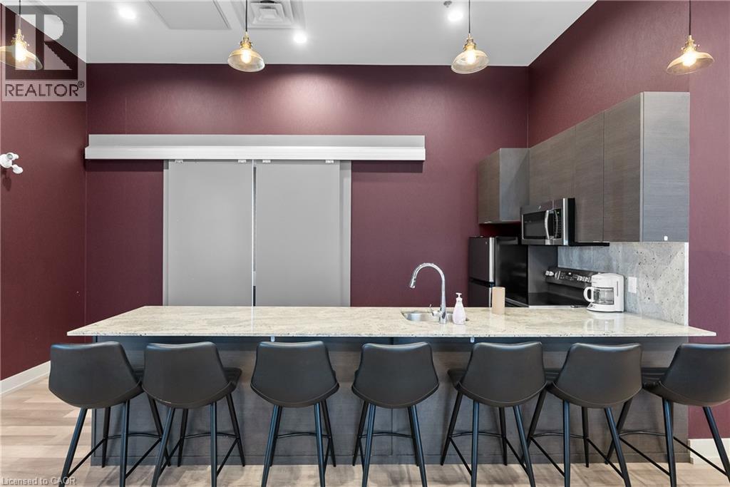 550 North Service Road Unit# 218, Grimsby, ON - Indoor