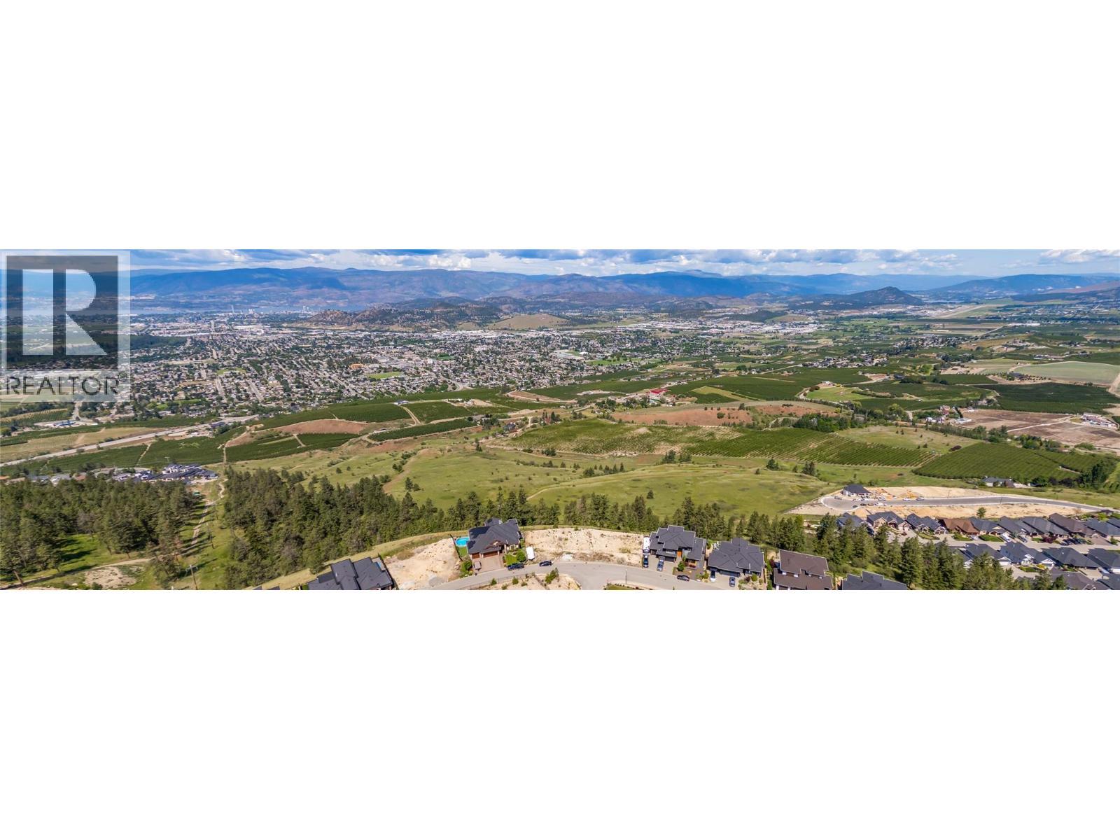 1726 Carnegie Street, Kelowna, BC