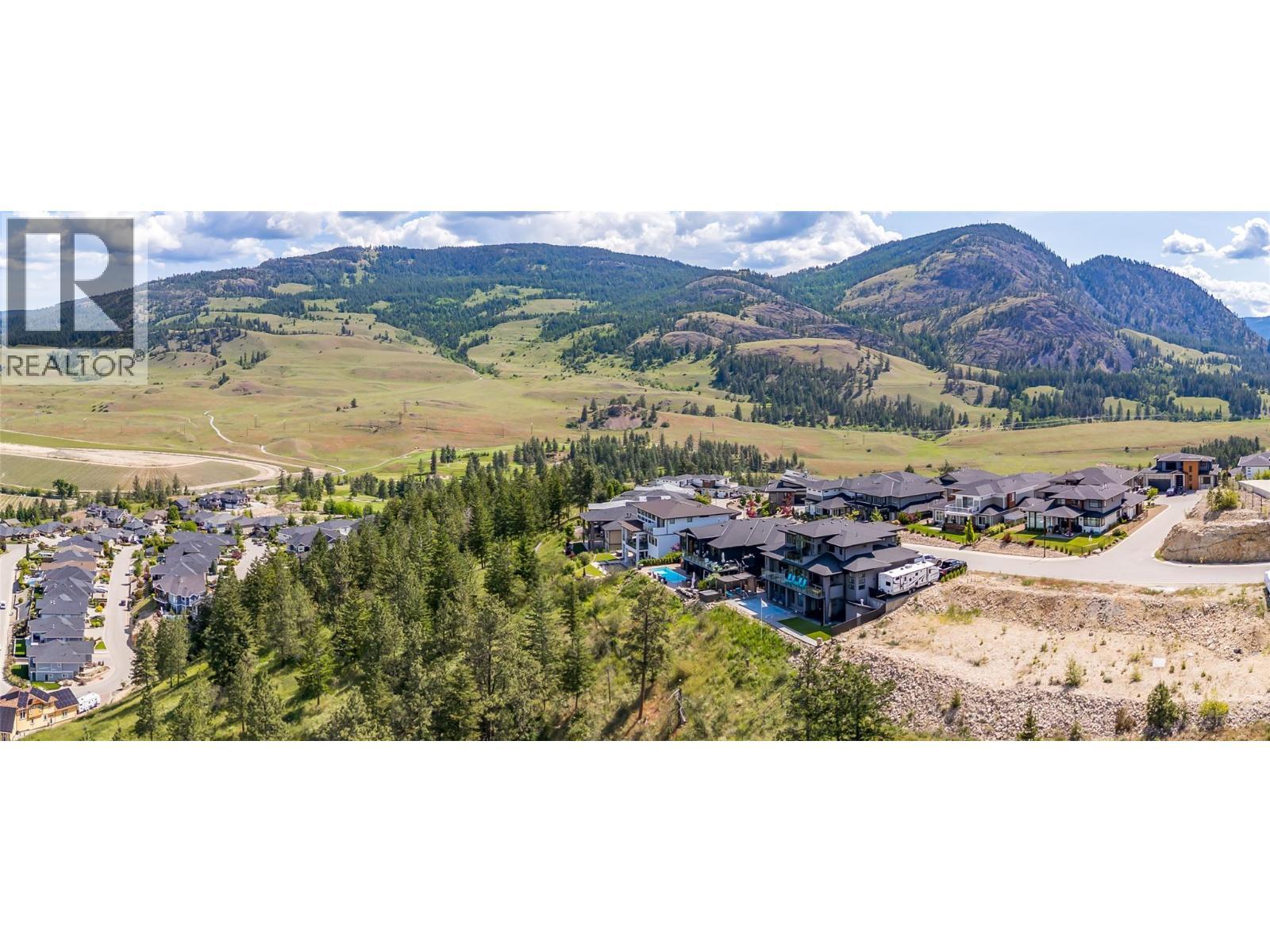 1726 Carnegie Street, Kelowna, BC