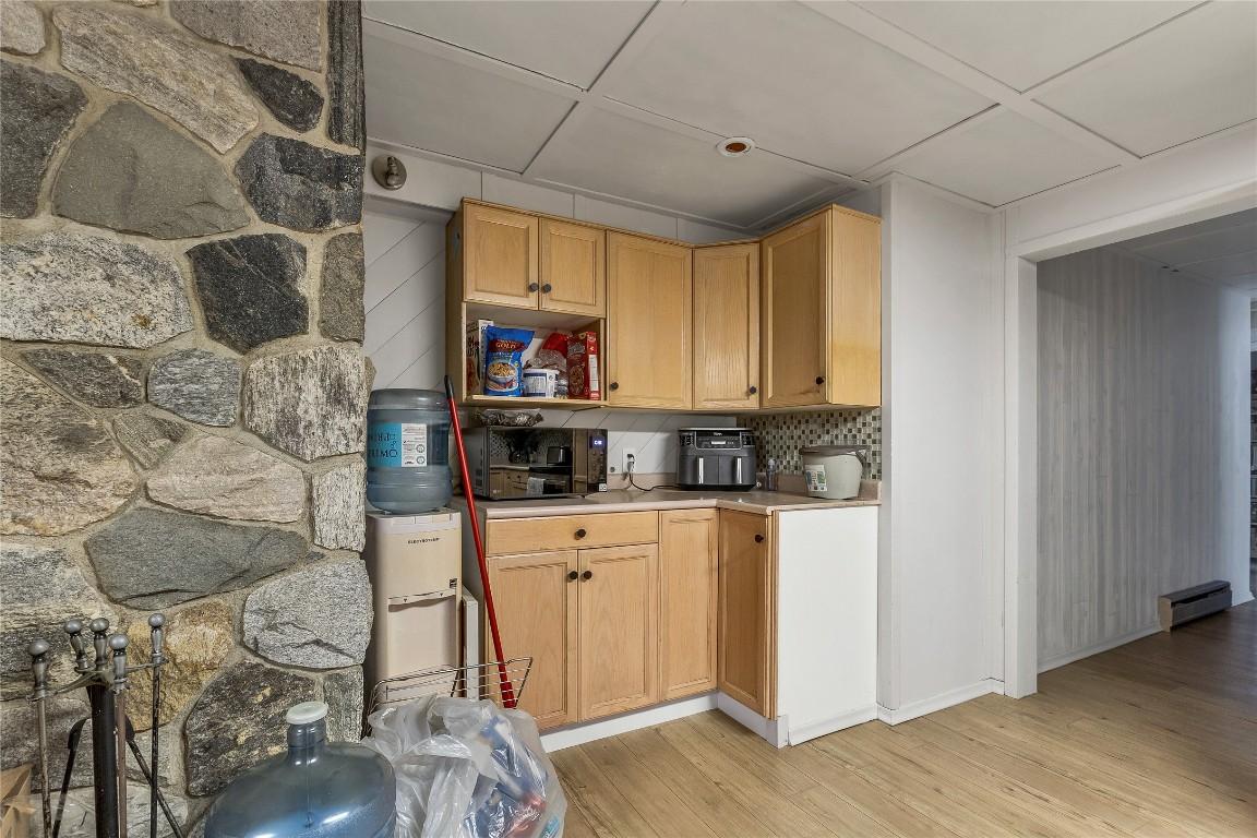 3600 37 Avenue, Vernon, BC - Indoor Photo Showing Kitchen