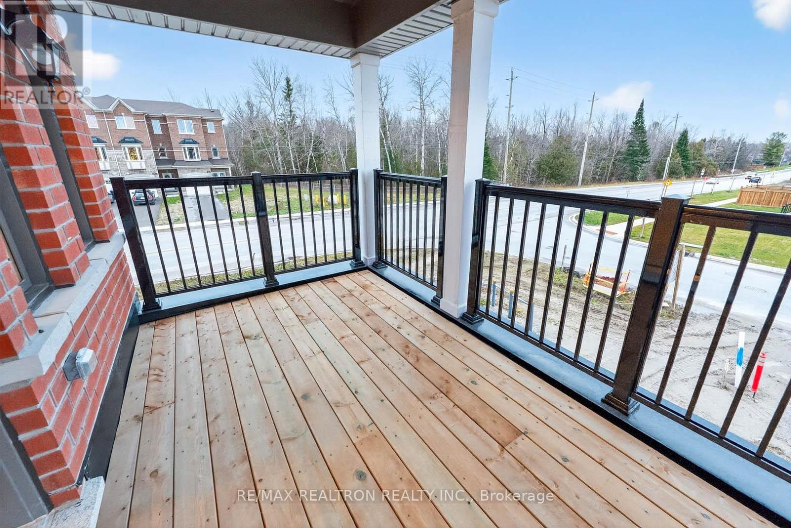 1 Wakefield Boulevard, Essa, ON - Outdoor With Exterior