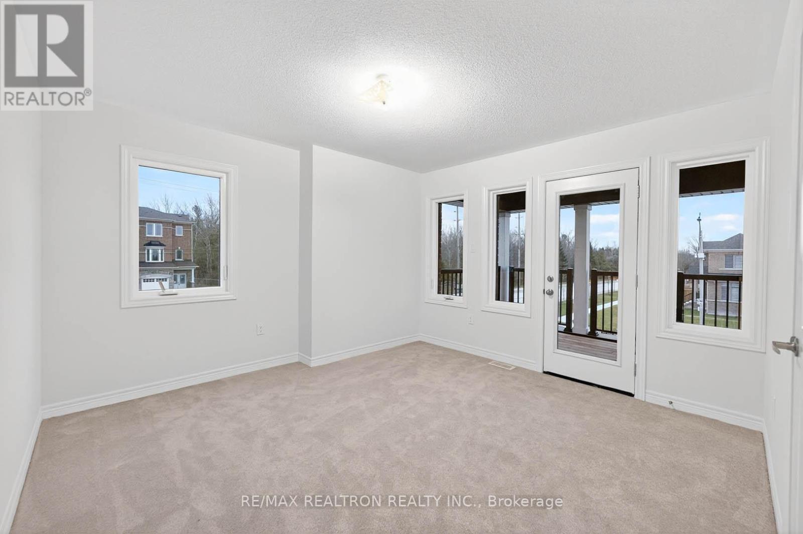 1 Wakefield Boulevard, Essa, ON - Indoor Photo Showing Other Room