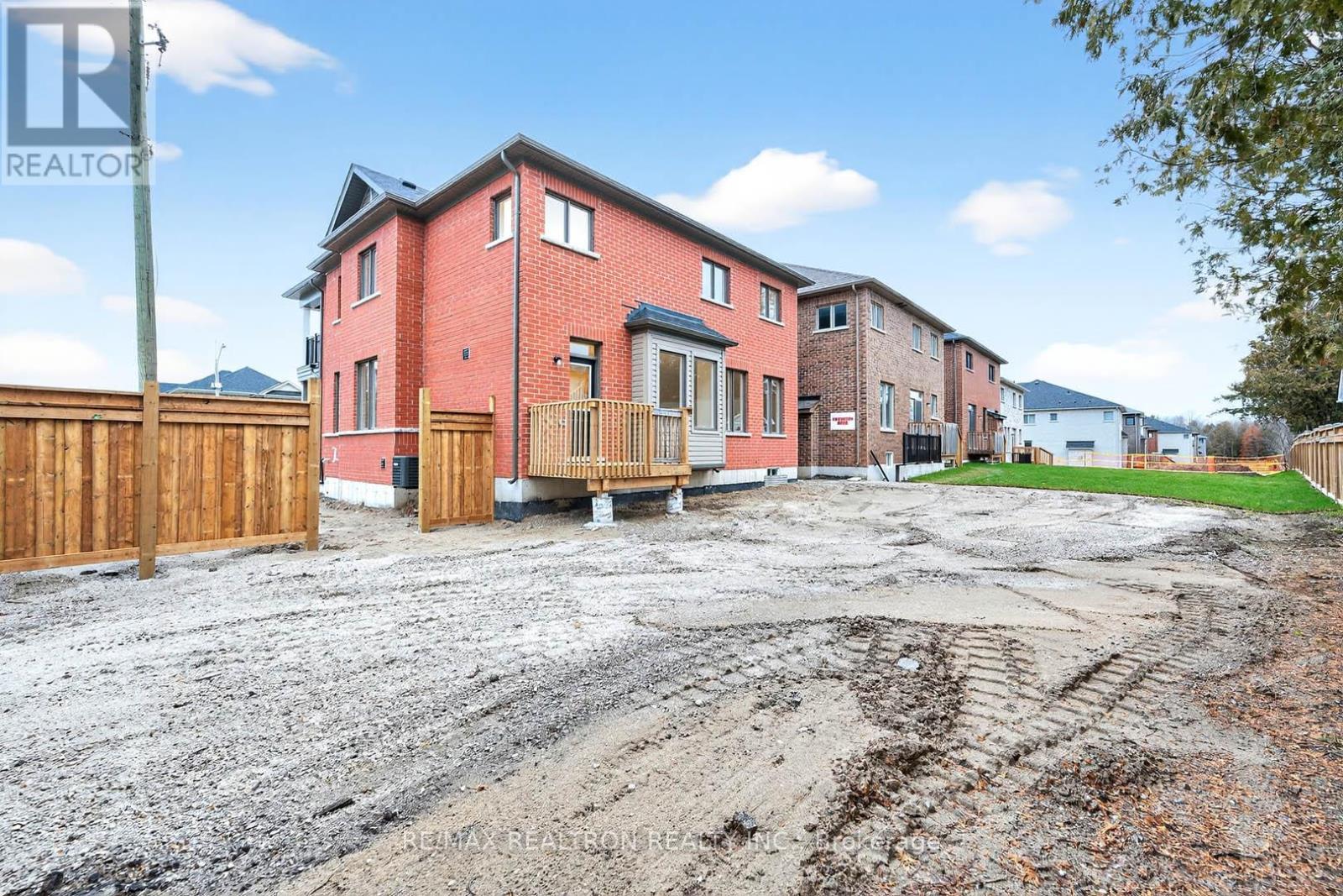 1 Wakefield Boulevard, Essa, ON - Outdoor With Exterior