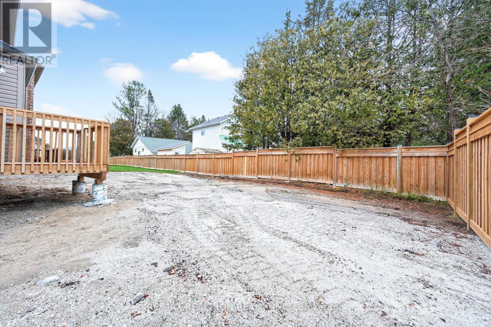 1 Wakefield Boulevard, Essa, ON - Outdoor