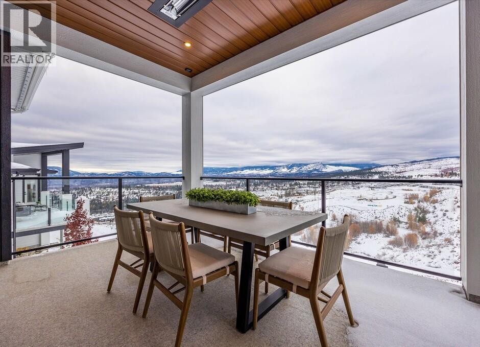 1062 Emslie Street, Kelowna, BC - With View With Exterior