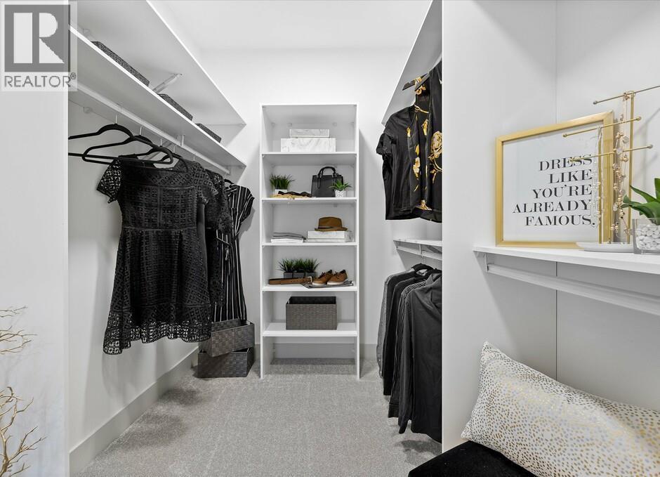 1062 Emslie Street, Kelowna, BC - Indoor With Storage