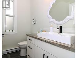 Main floor 1/2 bath -