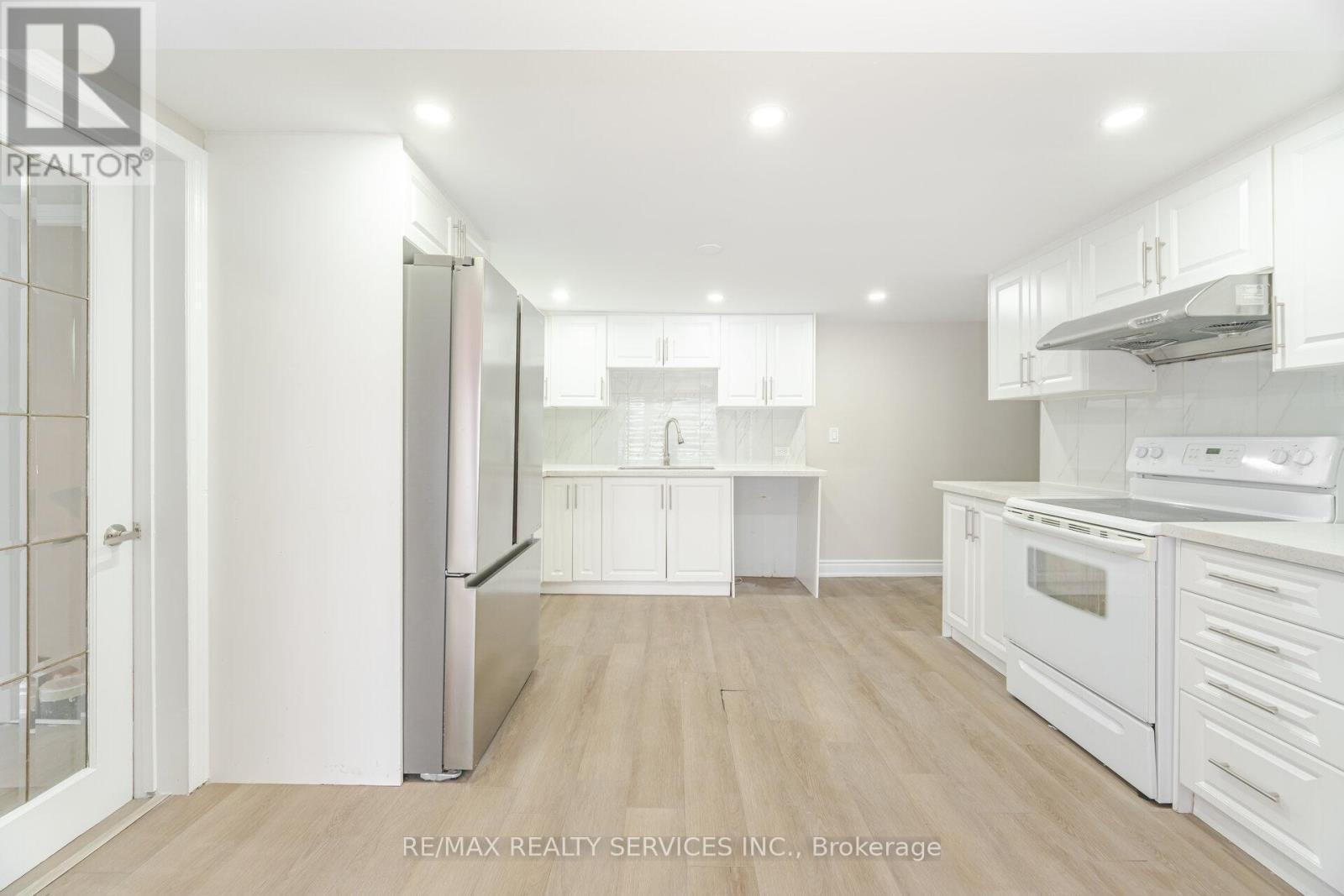12270 Fourth Line, Milton, ON - Indoor Photo Showing Kitchen