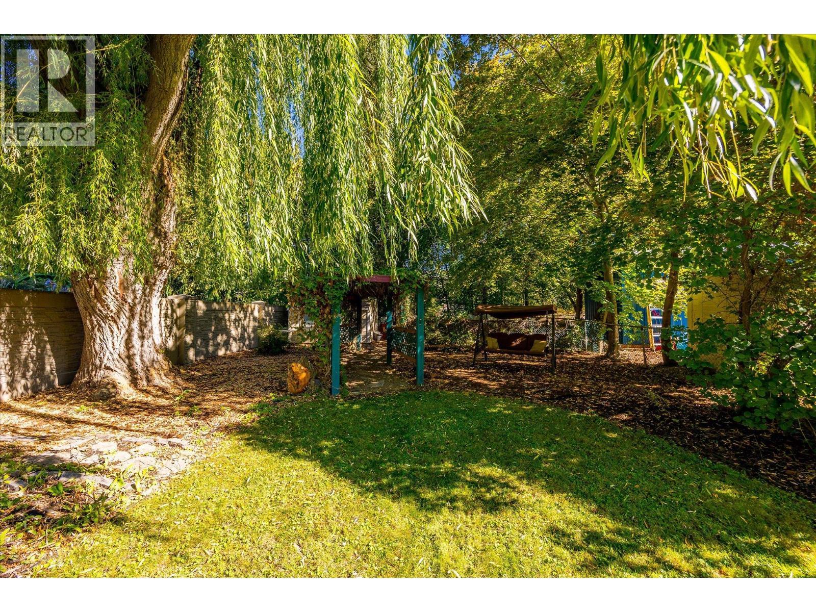 Huge backyard in a prime neighbourhood. - 12313 Kalavista Drive, Coldstream, BC - Outdoor