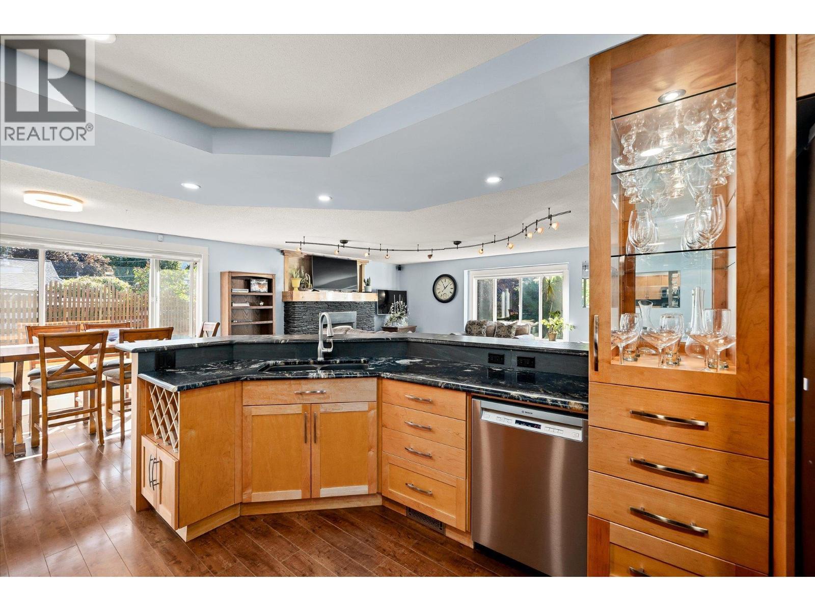 12313 Kalavista Drive, Coldstream, BC - Indoor Photo Showing Kitchen