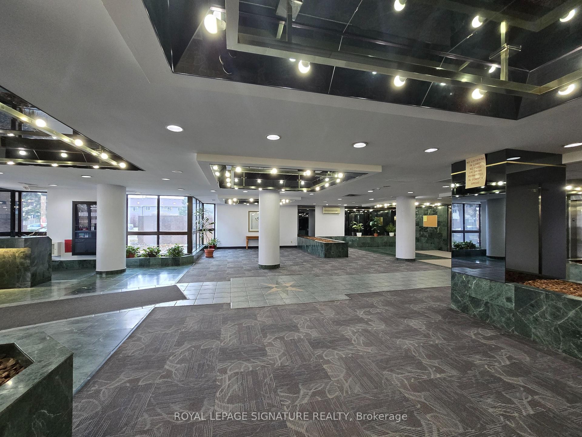 507-80 Alton Towers Circle, Toronto, ON - Indoor Photo Showing Other Room