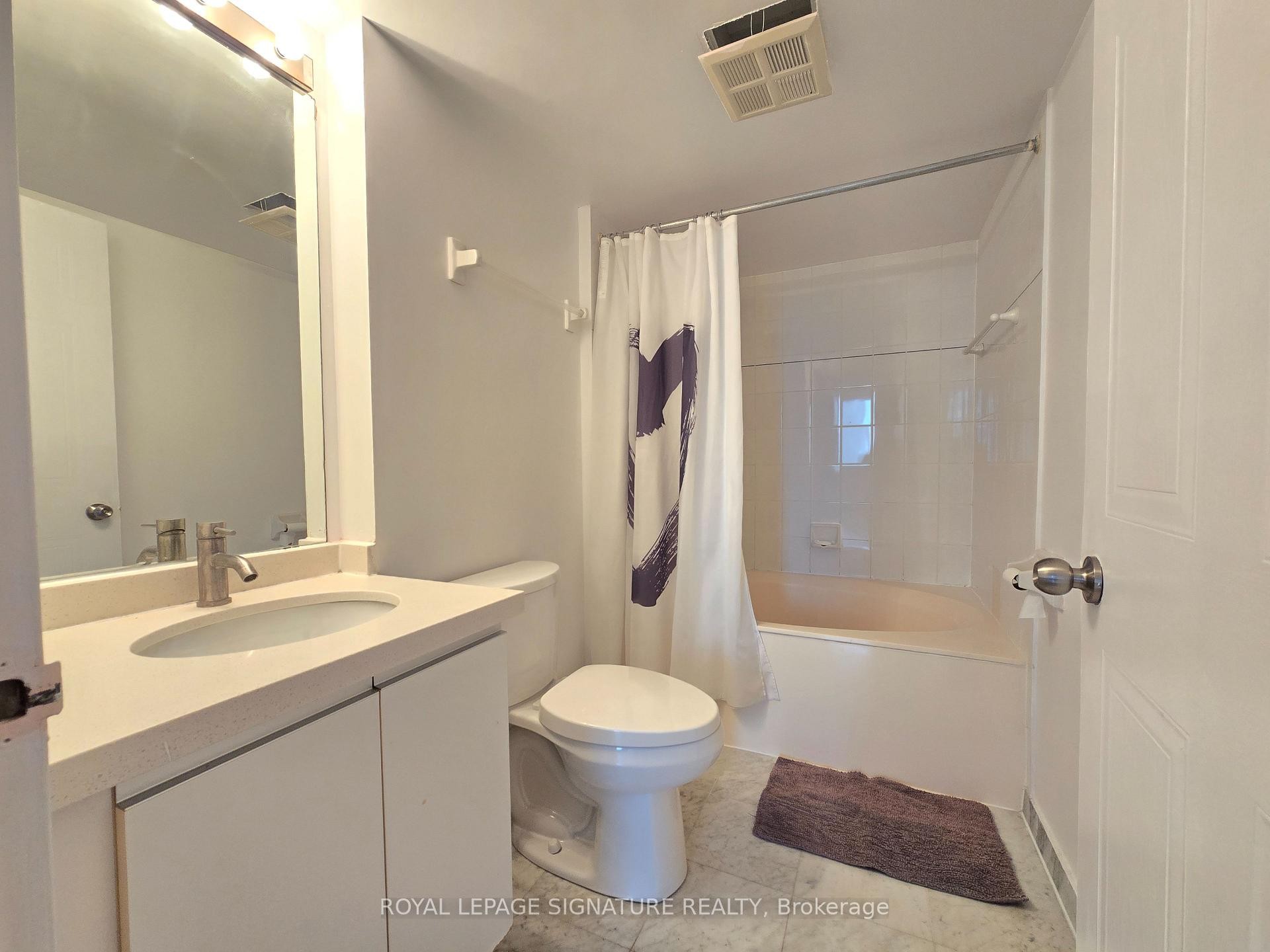 507-80 Alton Towers Circle, Toronto, ON - Indoor Photo Showing Bathroom