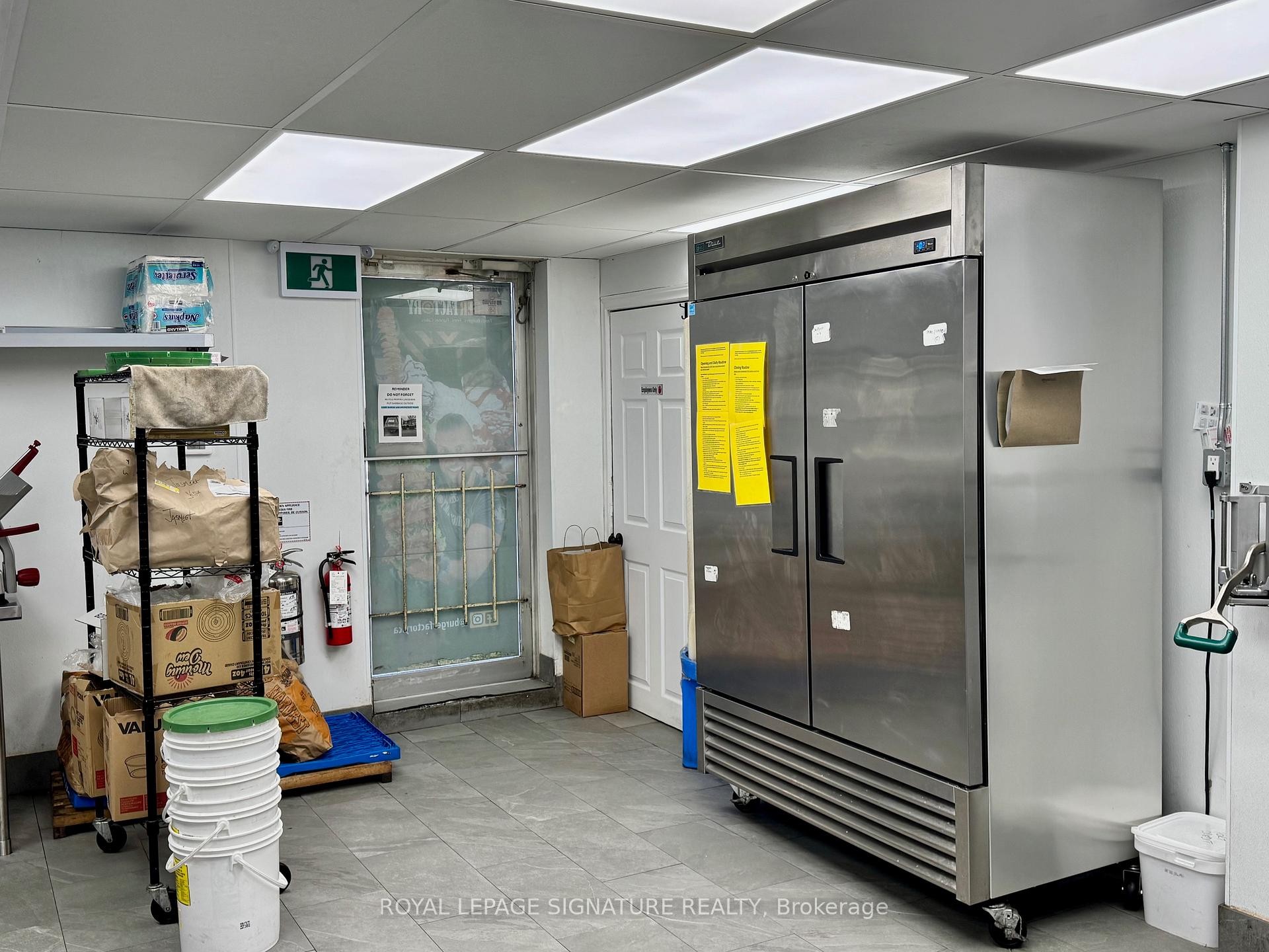 47 Lakeshore Road E, Mississauga, ON