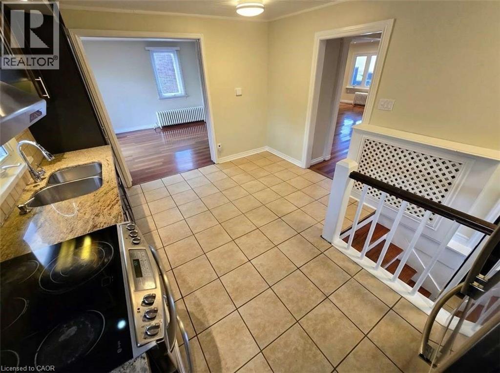 1568 Cawthra Court, Mississauga, ON - Indoor Photo Showing Other Room