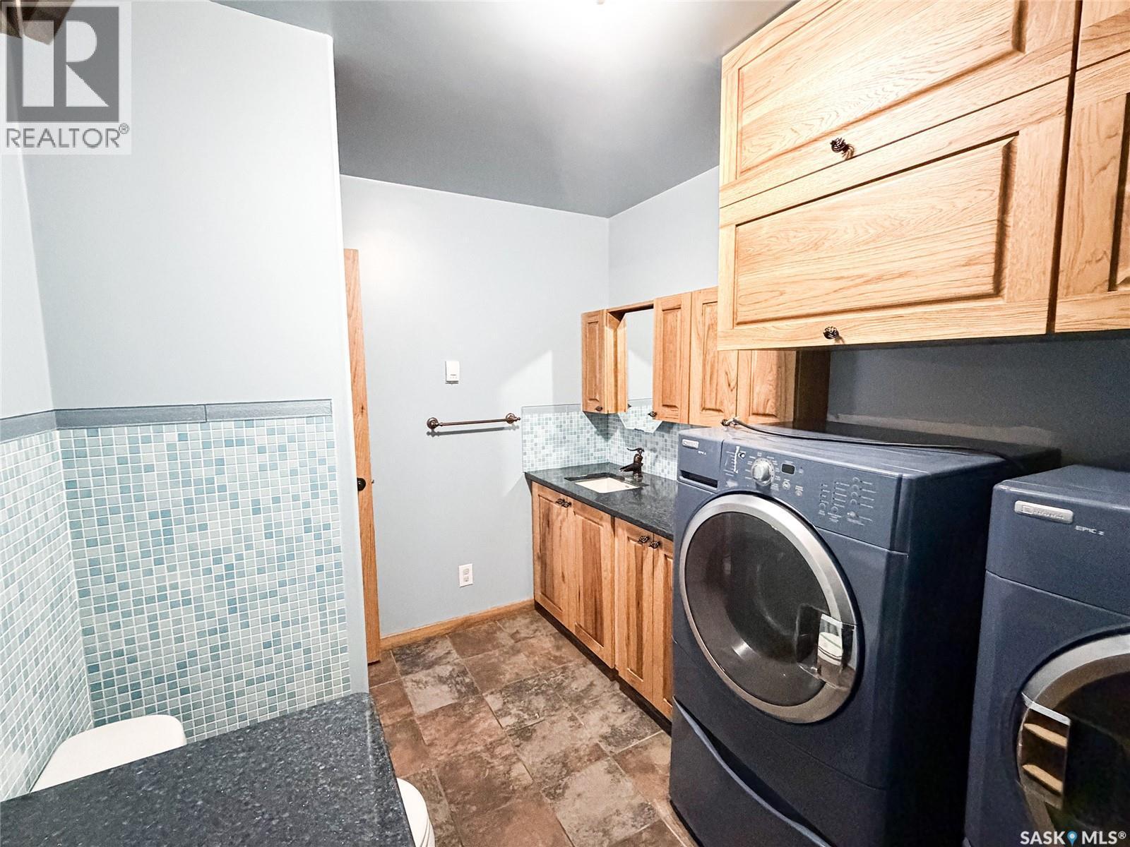 5 Acres Sw On Hwy 4, Meadow Lake Rm No.588, SK - Indoor Photo Showing Laundry Room