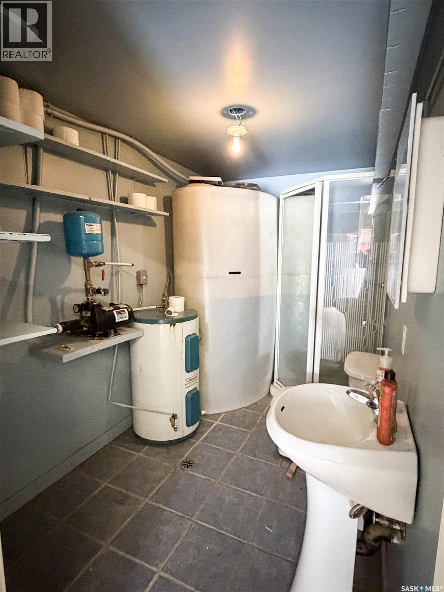 5 Acres Sw On Hwy 4, Meadow Lake Rm No.588, SK - Indoor Photo Showing Bathroom