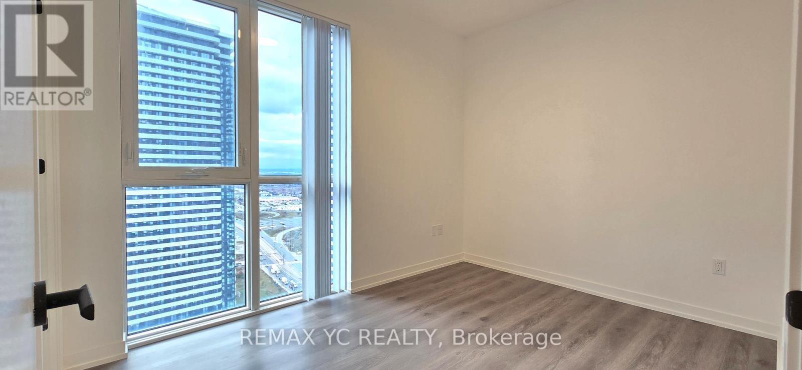 3912 - 28 Interchange Way, Vaughan, ON - Indoor Photo Showing Other Room