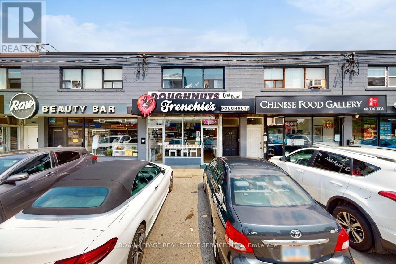 3830 Bloor Street W, Toronto, ON