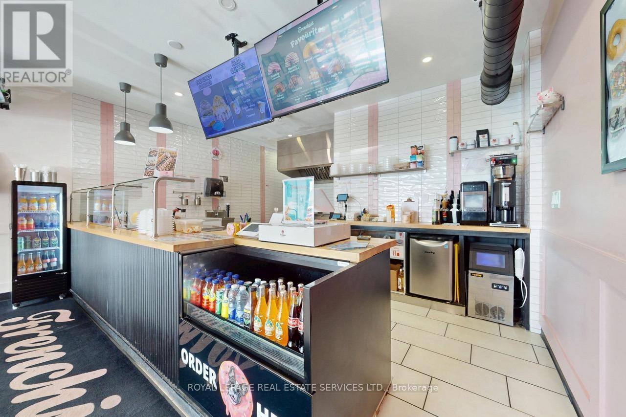 3830 Bloor Street W, Toronto, ON