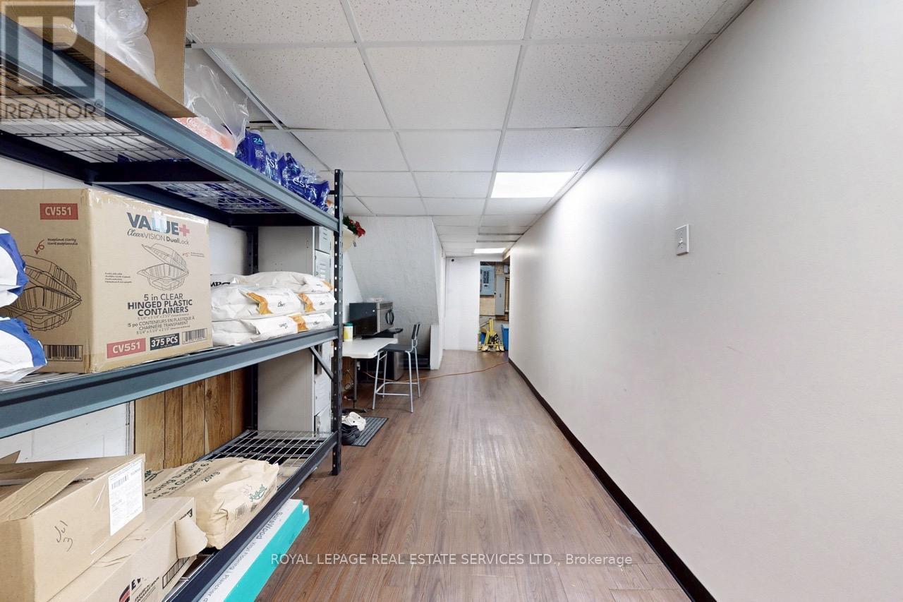 3830 Bloor Street W, Toronto, ON