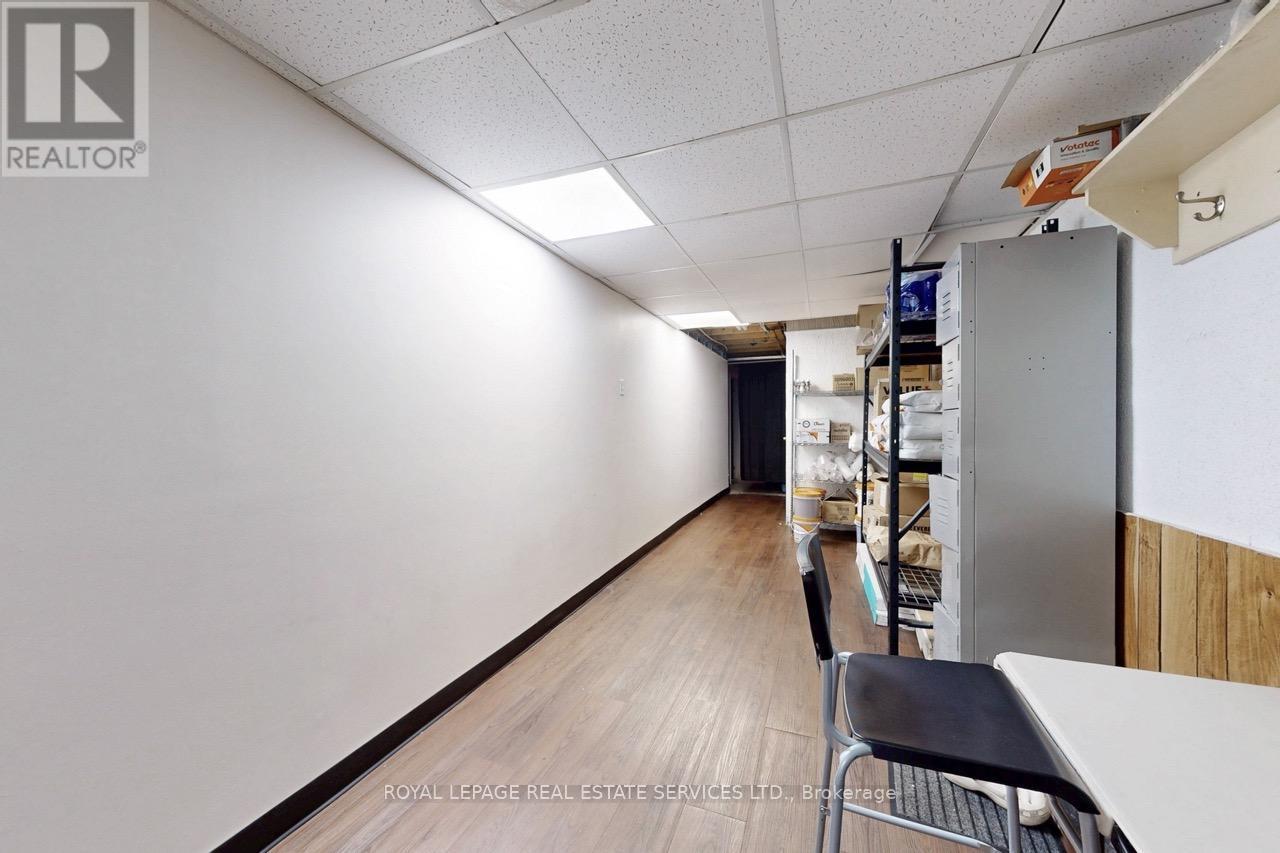 3830 Bloor Street W, Toronto, ON