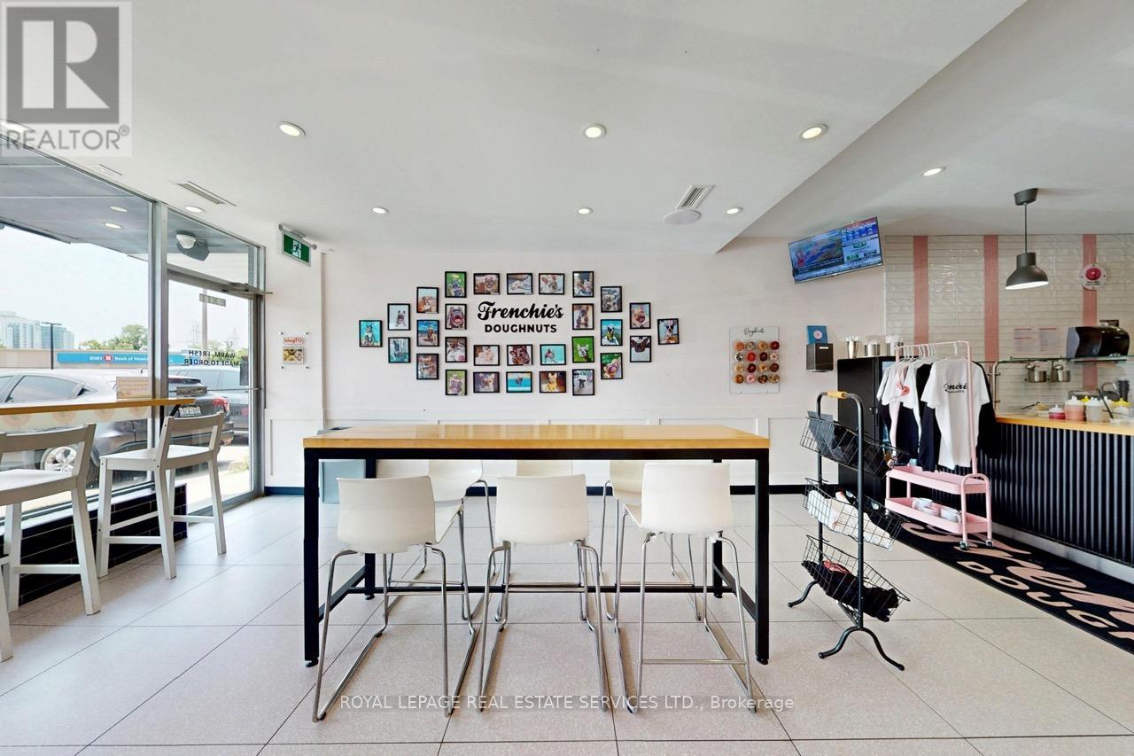 3830 Bloor Street W, Toronto, ON