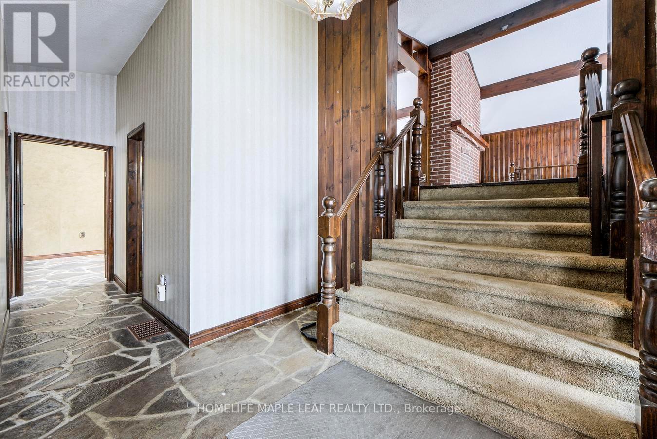 253048 9Th Line, Amaranth, ON - Indoor Photo Showing Other Room