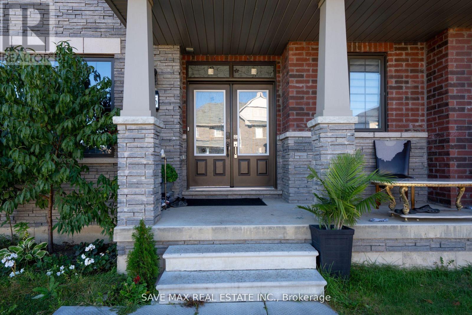 56 Witteveen Drive, Brantford, ON - Outdoor