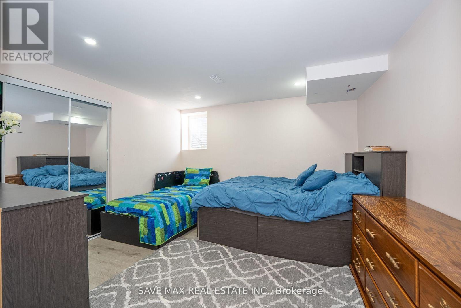 56 Witteveen Drive, Brantford, ON - Indoor Photo Showing Bedroom