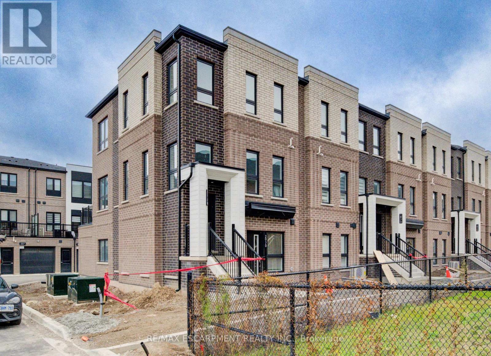 20 - 70 Kenesky Drive, Hamilton, ON - Outdoor With Facade