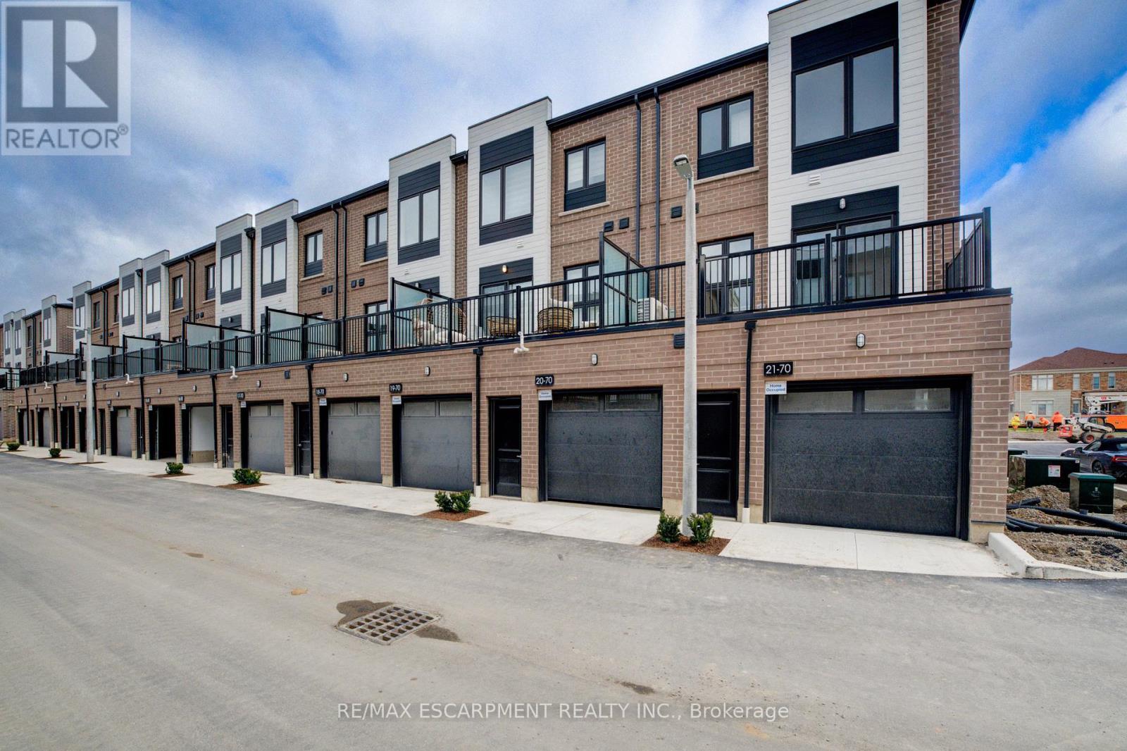 20 - 70 Kenesky Drive, Hamilton, ON - Outdoor