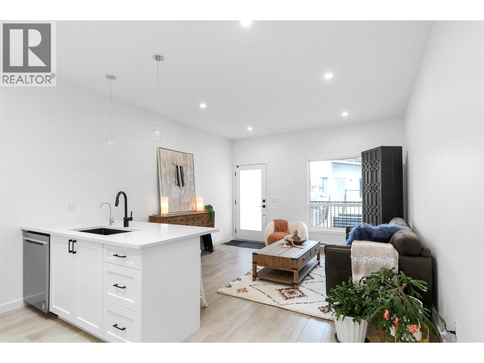 Woodlark Floor Plan Livingroom & Kitchen Area - 8900 Jim Bailey Road Unit# 167, Kelowna, BC