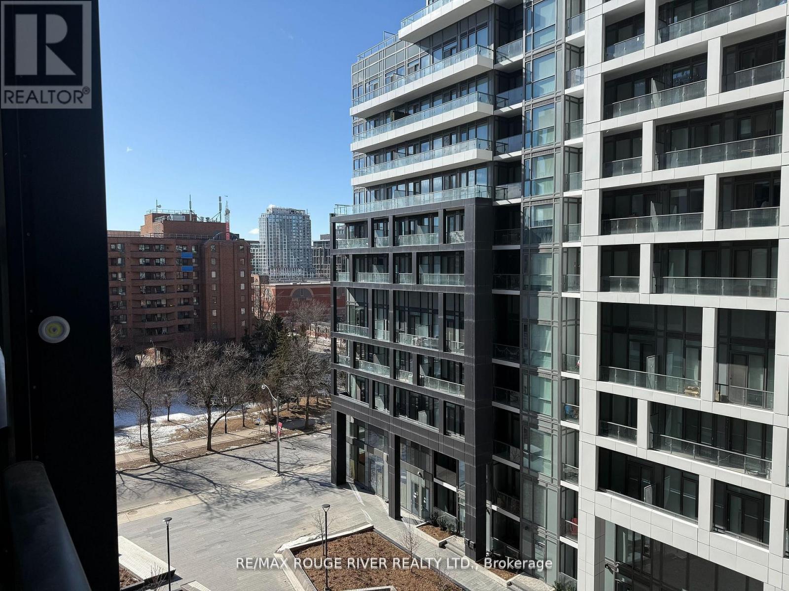 531 Se - 60 Princess Street, Toronto, ON - Outdoor With Balcony