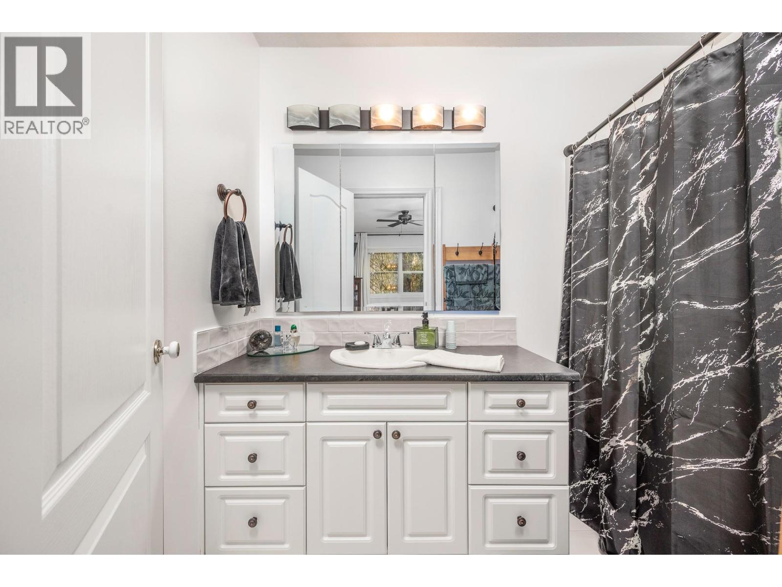 401 Browne Road Unit# 9, Vernon, BC - Indoor Photo Showing Bathroom