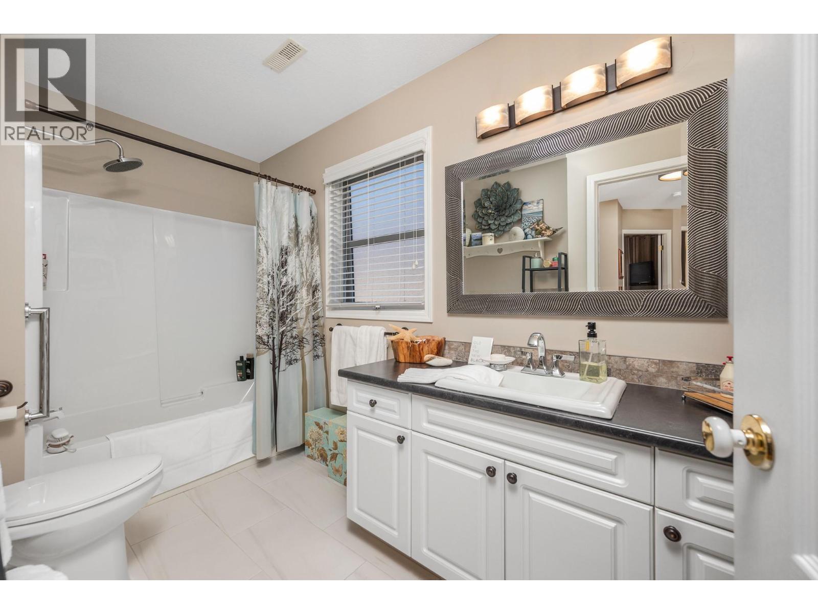 401 Browne Road Unit# 9, Vernon, BC - Indoor Photo Showing Bathroom