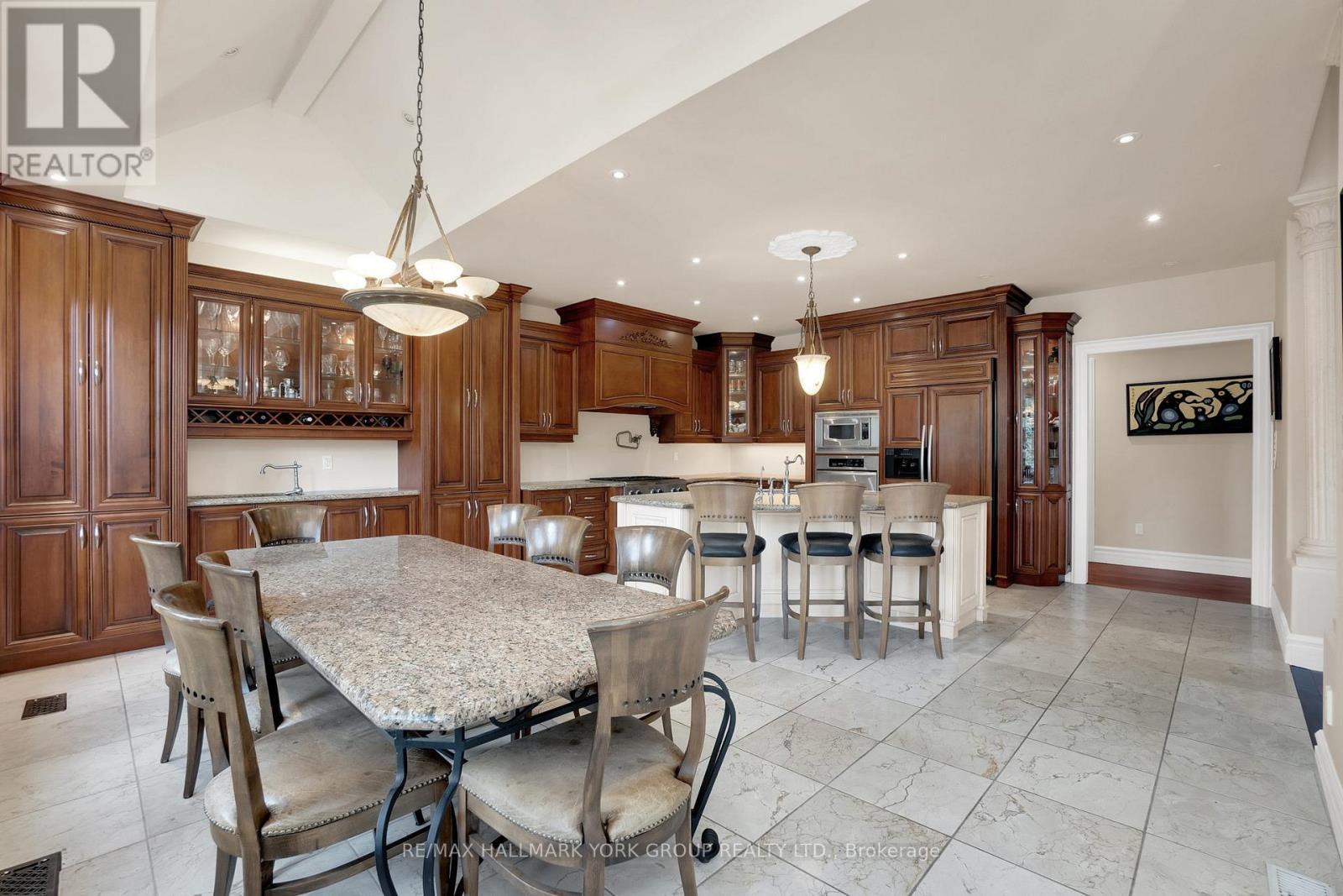 2 Kingswood Drive, King, ON - Indoor Photo Showing Dining Room