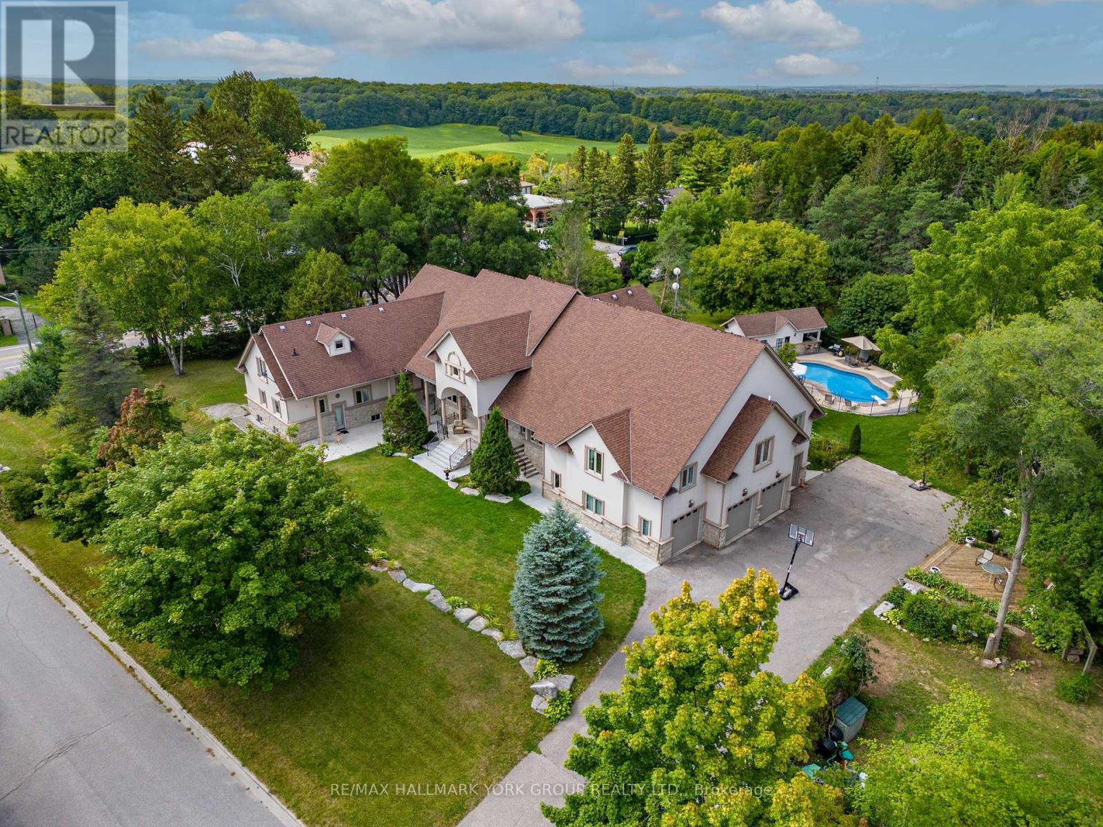 2 Kingswood Drive, King, ON - Outdoor With View