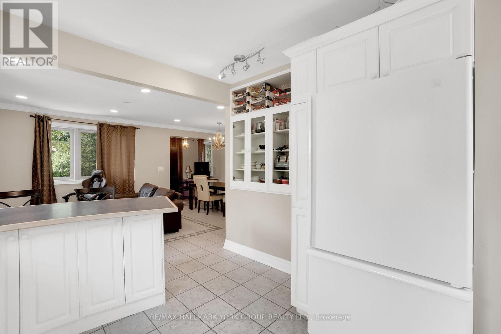 2 Kingswood Drive, King, ON - Indoor