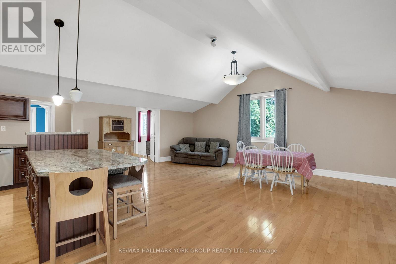 2 Kingswood Drive, King, ON - Indoor Photo Showing Dining Room