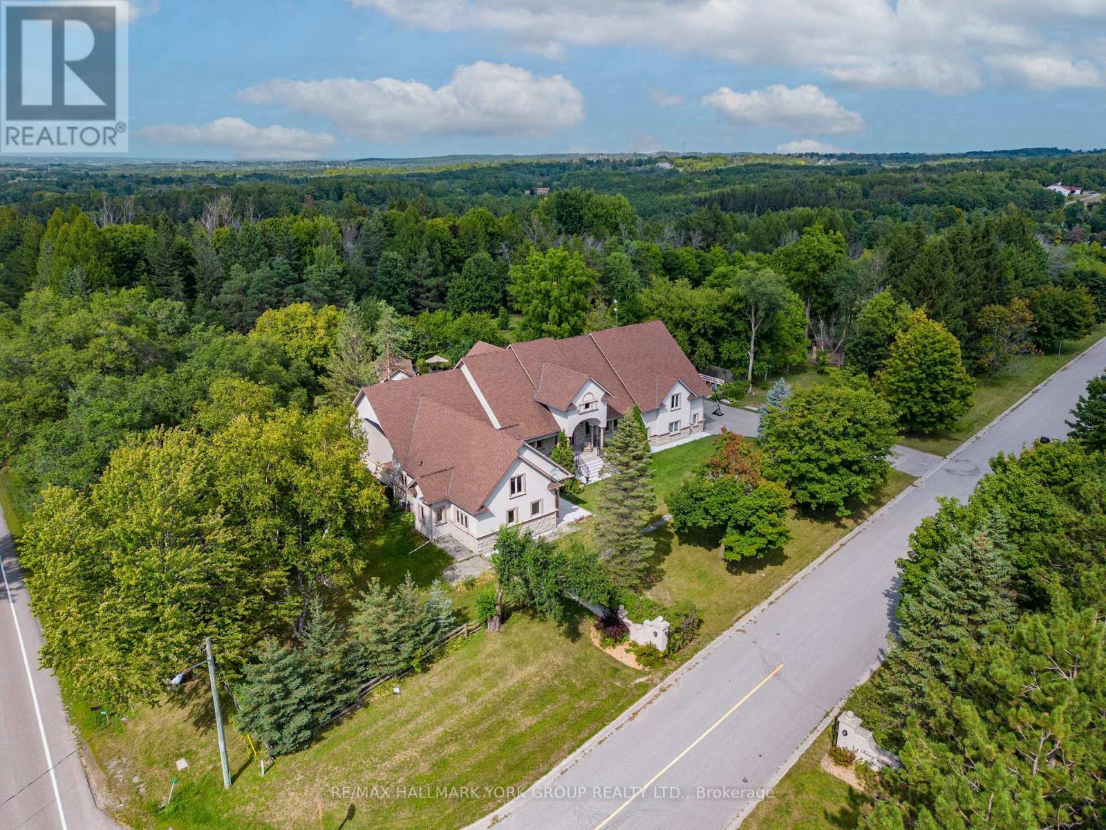 2 Kingswood Drive, King, ON - Outdoor With View